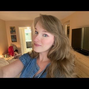 Meet your Posher, Carly